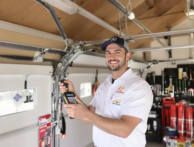 Plantation Garage Door Repair local technician providing expert garage door repair in Plantation neighborhood